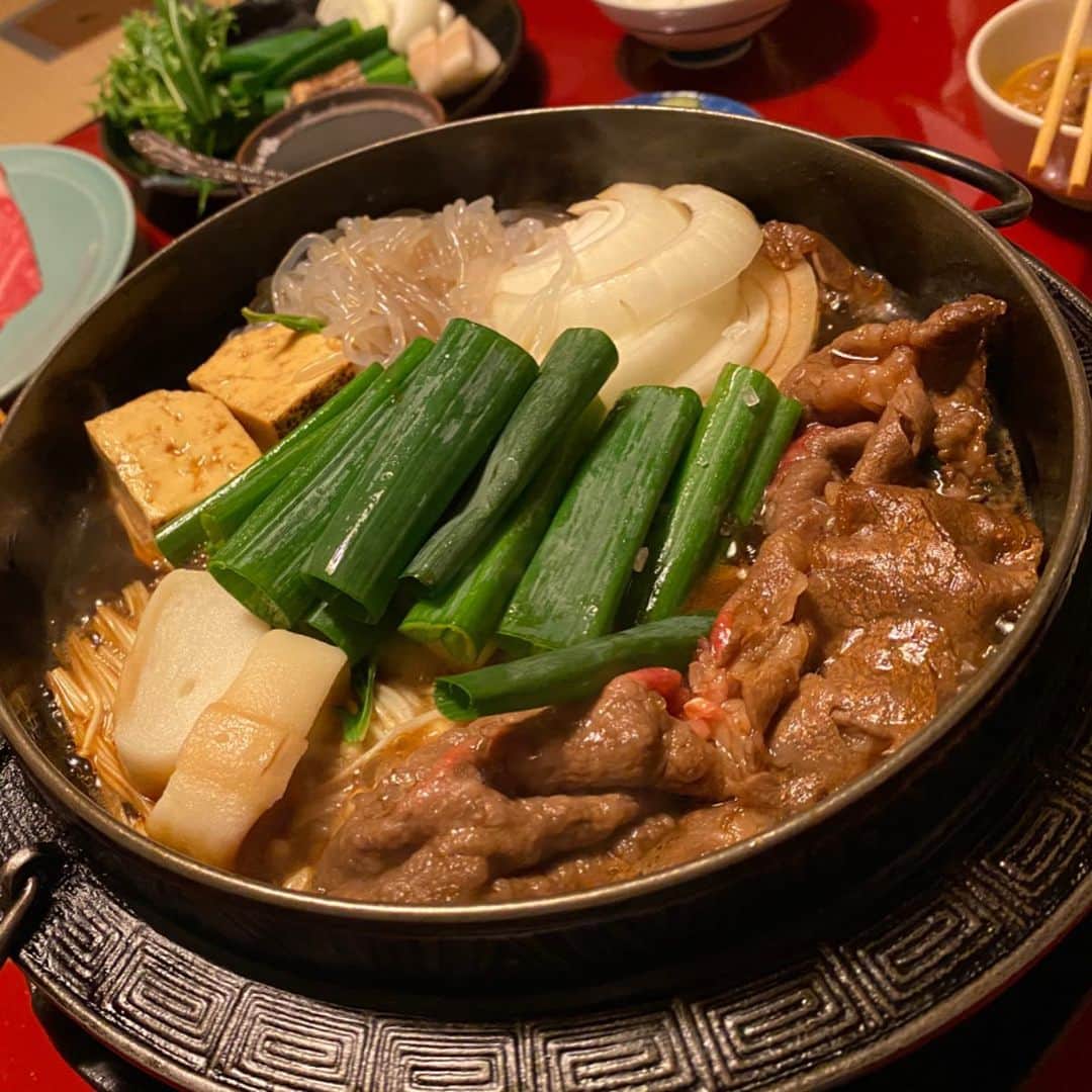 宇井真白さんのインスタグラム写真 - (宇井真白Instagram)「美味しすぎた🥩 #すき焼きいろは #すき焼き #京都 #旅行 #京都旅行 #すきやき」2月20日 18時02分 - uimashiro