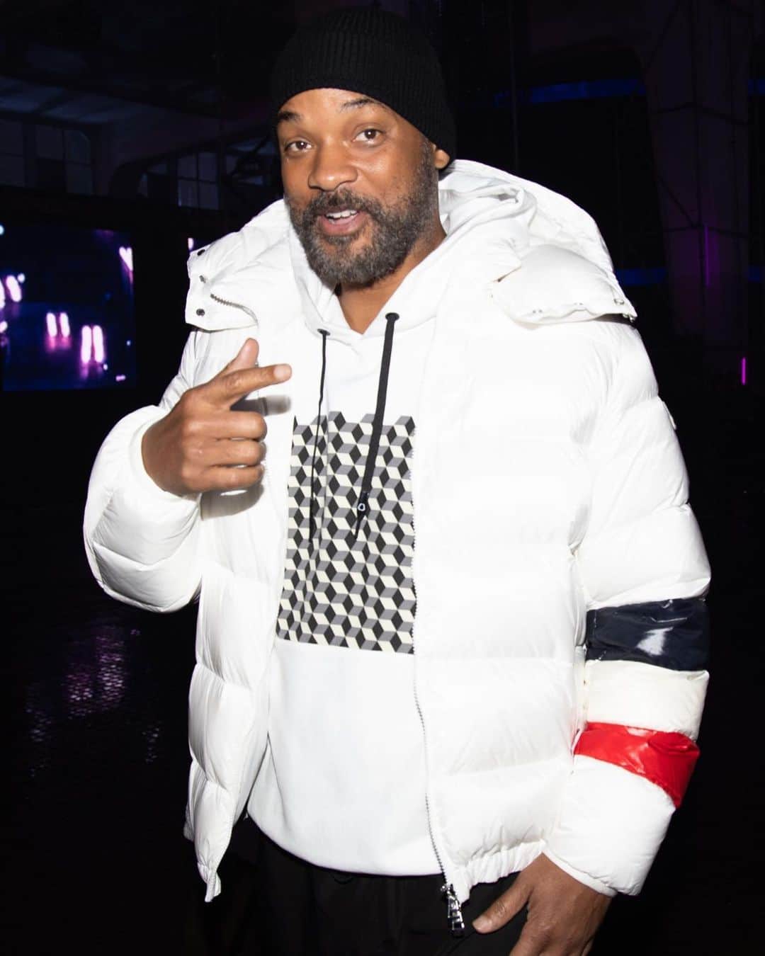 Vogue Parisさんのインスタグラム写真 - (Vogue ParisInstagram)「From @jw_anderson to @rickowensonline and @craig__green, last night @moncler présentes new collaborations with star designers at an event unlike any other somewhere between a fashion week show and Coachella. @willsmith, the face of the genius campaign, was there amongst many other famous faces. Photos by @andreeamacri  #Moncler #willsmith」2月20日 17時57分 - voguefrance