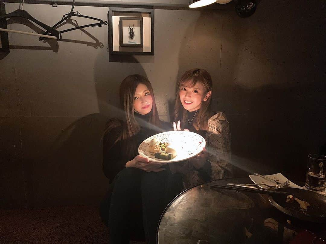 星川凛々花 （仁美まどか）のインスタグラム：「お誕生日プレートのサプライズしてくれたよ😭💗﻿ ﻿ 私の為に用意してくれてる三浦ちゃんを想うと愛おしすぎる！！！本当にありがとう😭😭😭﻿ ﻿ ﻿ 定員さんチョイスのさかなクン🐟🐟﻿ クオリティー高めだよね🤣💗﻿ ﻿ この日喋り倒して時間足りないぐらい楽しかったよ💗﻿ ﻿ ﻿ ﻿ #12月25日　﻿ #サプライズ　﻿ #三浦歩美　﻿ #星川凛々花　﻿ #星川凜凜花　﻿ #ARROWS ﻿ #AV女優　﻿ #セクシー女優　﻿ ﻿ ﻿」