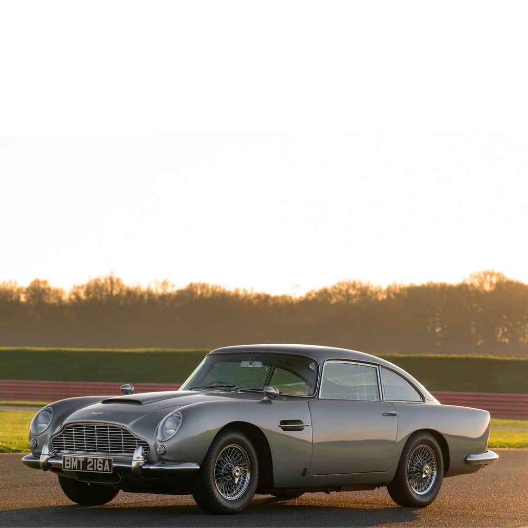アストンマーチンさんのインスタグラム写真 - (アストンマーチンInstagram)「The trusted classics.  An upgraded Aston Martin DB5 is joined by the V8 for Bond’s latest adventure. Last seen in THE LIVING DAYLIGHTS the V8 Saloon makes its return to the screen in NO TIME TO DIE this April.  #NoTimeToDie #Bond25 #AstonMartin」2月20日 19時00分 - astonmartin