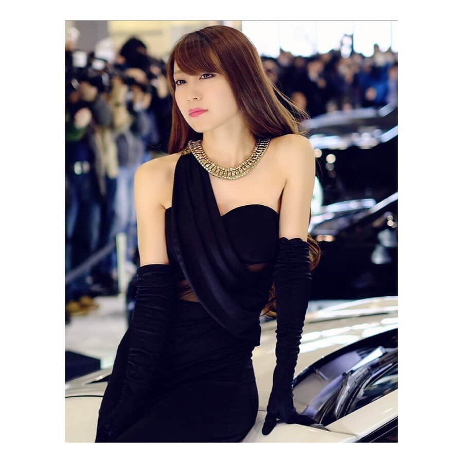 愛聖りささんのインスタグラム写真 - (愛聖りさInstagram)「. #大阪オートメッセ ❸ . WALDのみなさんともコラボさせて頂いて、 最終日もかなり盛り上がりました✨ . #オートメッセ #OAM #osakaautomesse  #VLENE #vipcar #car #model #dress #black」2月20日 19時01分 - risa_aise
