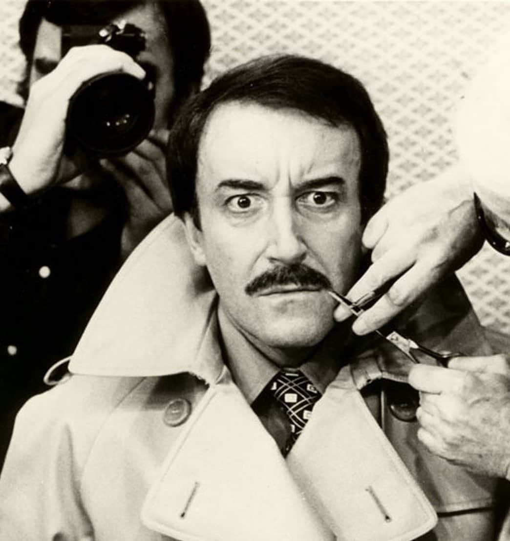 アクアスキュータムのインスタグラム：「TBT: Peter Sellers wearing a timeless Aquascutum Trench #aquascutum」