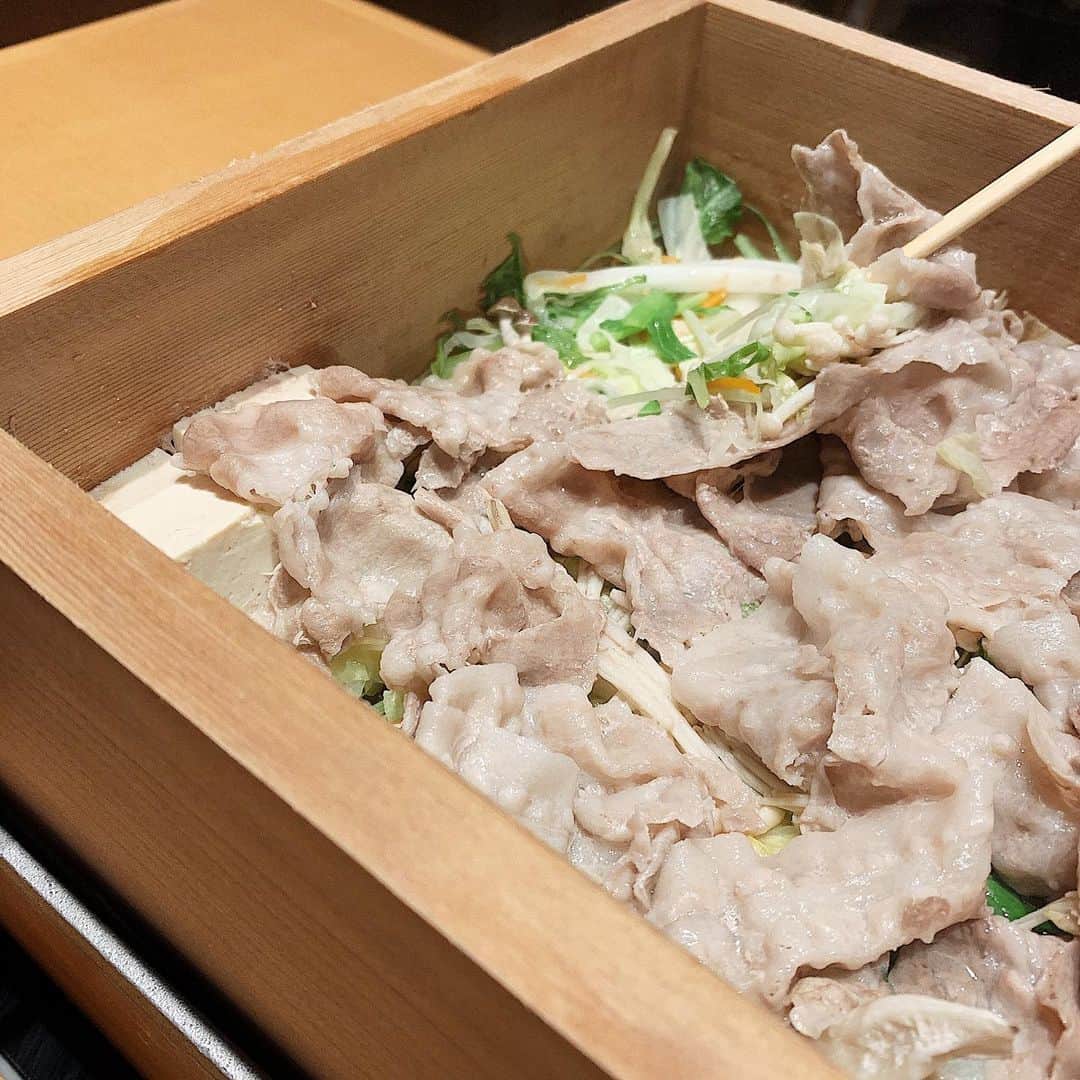 大塚愛里（あいにょん）のグルメインスタ