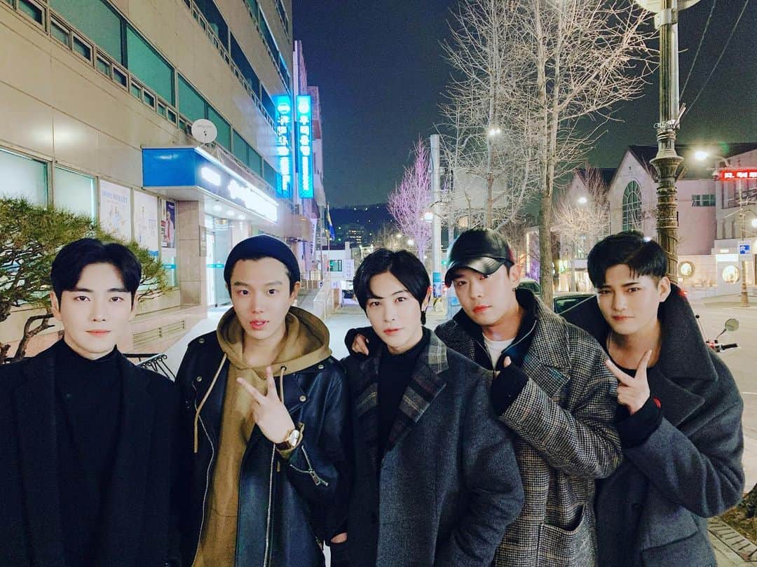 のインスタグラム：「쁘이이이✌️」