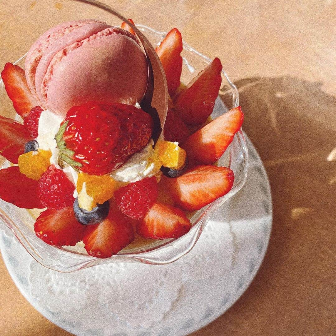 佐々木茜さんのインスタグラム写真 - (佐々木茜Instagram)「. . 🍓🍓🍓 . . #classichotel #parfait」2月20日 20時37分 - akane_madder2