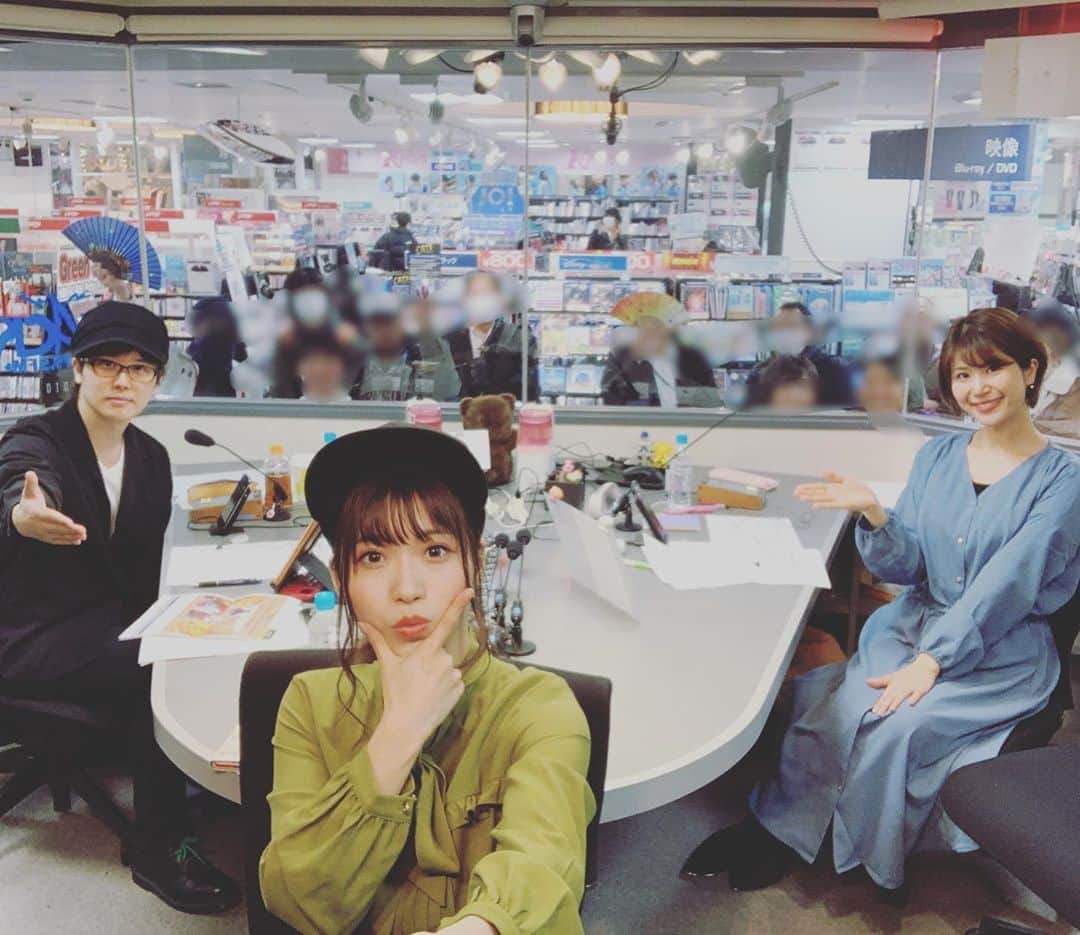 三浦祐太朗のインスタグラム：「本日のゲストは #亜咲花 さんでした。 #NACK5 #キラスタ #斉藤百香 #三浦祐太朗」