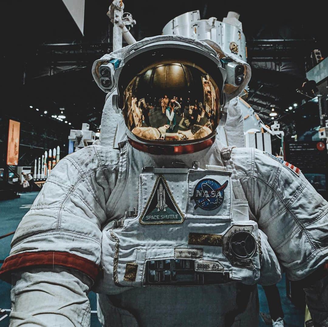 halnoさんのインスタグラム写真 - (halnoInstagram)「2020年宇宙の旅🧹🌠🚀 2020 A Space Odyssey 宇宙開発って、月に行くとか未踏への探究心を追うロマン戦争なイメージがあったけど 普段の生活環境向上を追う側面がおっきいのね。 #筑波宇宙センター #jaxa」2月20日 20時58分 - halno
