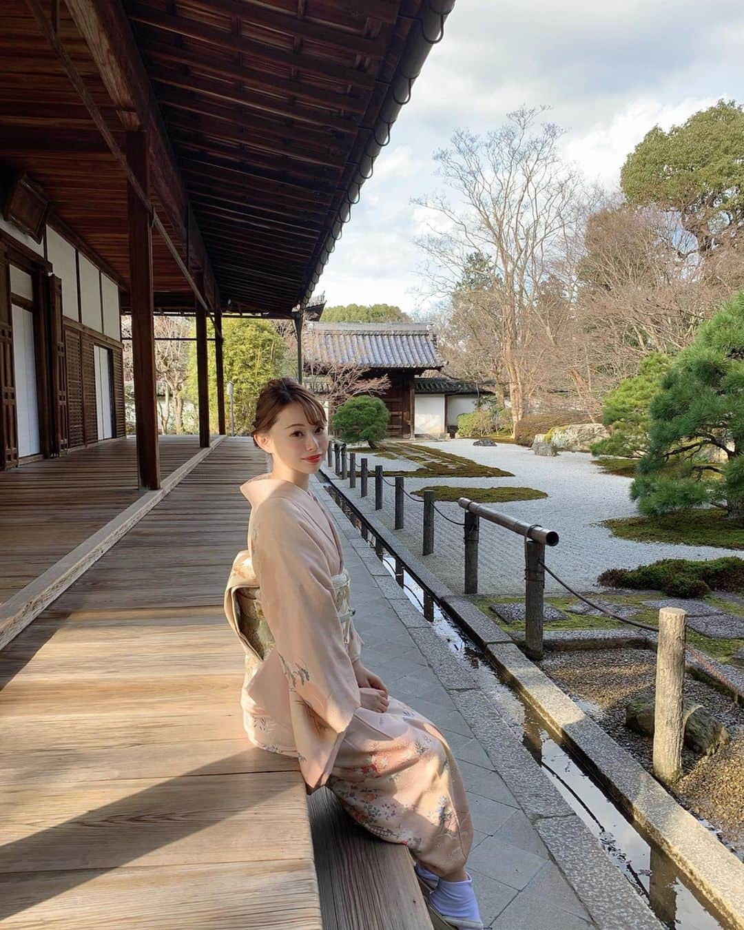 karen okajimaさんのインスタグラム写真 - (karen okajimaInstagram)「ㅤㅤㅤ  ㅤㅤㅤ  やっぱり着物がすき👘 今日も明日も京都💓🥰 ㅤㅤㅤ  #若菜 #京都 #kyoto  #そうだ京都行こう #👘 #着物 #kimono #岡島かれん #訪問着 #ねねの道 #永観堂 #天寿庵 #南禅寺」2月20日 21時29分 - karenokajima0318