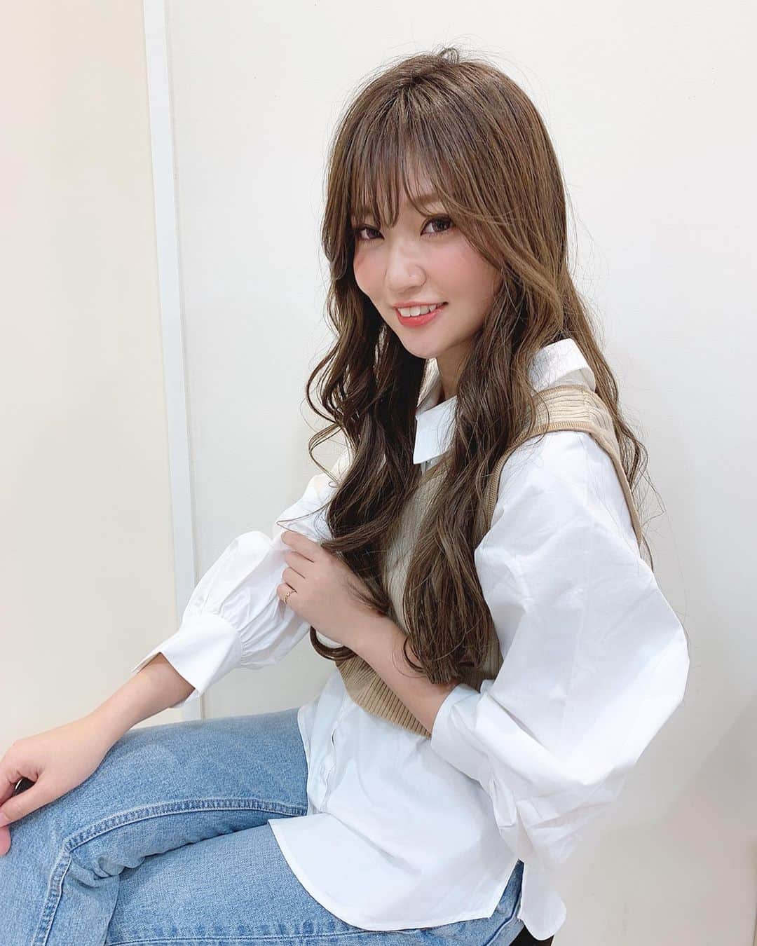 いっちゃん/嶋津 いつみのインスタグラム：「. . やっぱりまだ固形物が上手に食べられず…w . 今日もスタバでカロリー補給🤪💓 . . . . . . 親知らずダイエットのおかげで 抜歯してから2キロ程落とせました🙋‍♀️✨笑 . . . . でも復活してからのリバウンドが凄そう🙄💨💨💨 . . . . . すでに美味しい物食べに行く予定がいっぱい🐷🍴 . . . . #関西  #関西サロモ  #サロンモデル #サロモ #いっちゃん  #フリーモデル #関西モデル  #あざといっちゃん #かわいっちゃん #いっちゃんコーデ #ブライダルモデル #アレンジモデル #ヘアカラー  #ヘアアレンジ  #ロングヘア #スーパーロング」