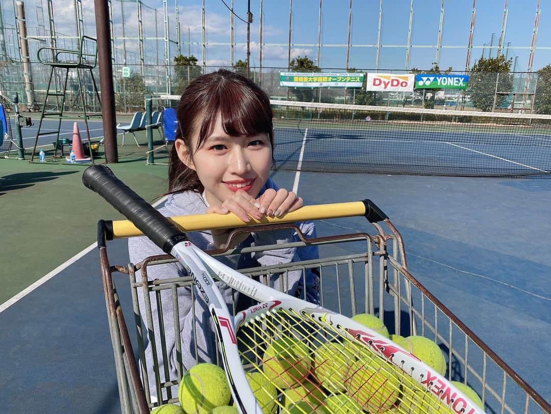 佐藤朱さんのインスタグラム写真 - (佐藤朱Instagram)「ボールがたくさん〜〜🎾 一緒にみっちり練習します？？😎 #テニス」2月20日 23時10分 - akari_miyagi