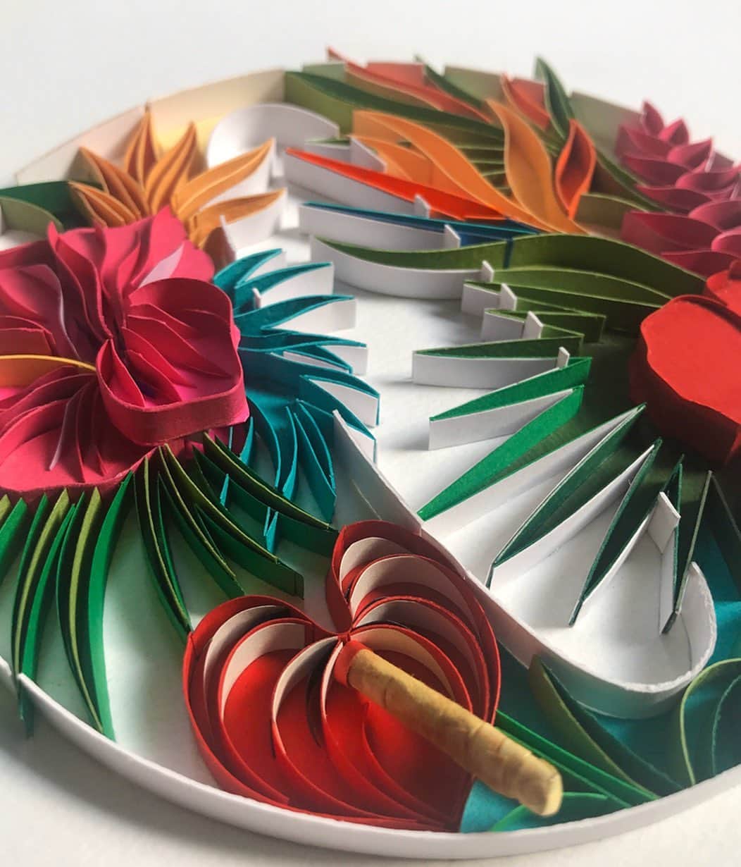 Sabeena Karnikさんのインスタグラム写真 - (Sabeena KarnikInstagram)「‘O’ asis of tropical flowers : Letter O Available for purchase via link in bio . . Consisting of Hibiscus, Anthurium, Bird of Paradise, Heliconia, Alpinia and palms.  Taking inspiration from the botanical gardens I have visited in Rio and Singapore 🌺」2月20日 23時53分 - sabeenu