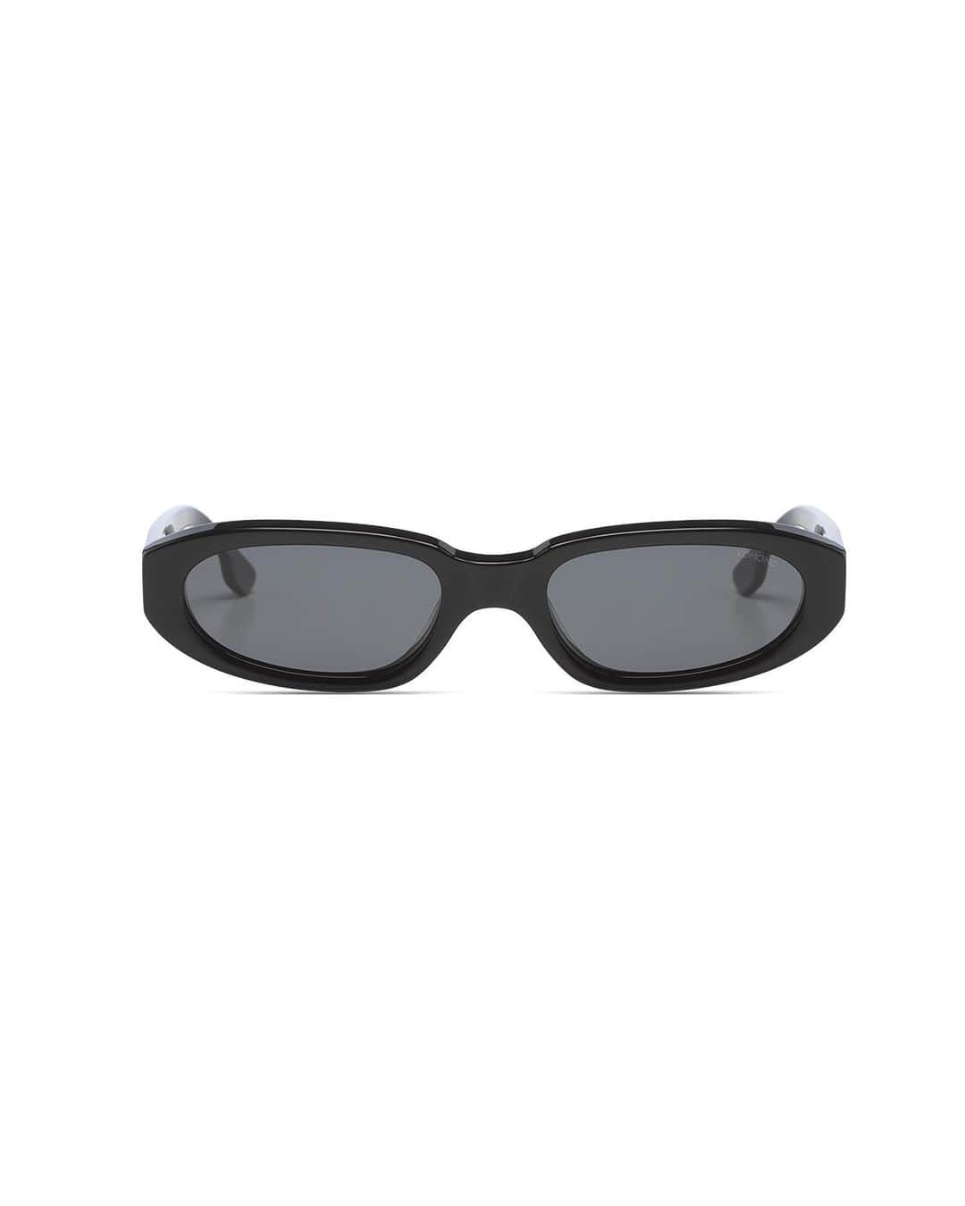 コモノさんのインスタグラム写真 - (コモノInstagram)「Fitting in is overrated. 💥⁠⠀ ⁠⠀ Create an immediate impact with The Dan!⁠⠀ .⁠⠀ .⁠⠀ #ss20 #ss2020collection #sunglasses #sunglassesfashion #watch #watches #tagwatch #bluesky #blueaesthetic #jeansjacket #summercollection #blacksunglasses #sunglasses2020 #2020collection #tattooinspiration #flexing #flex #flexin #monotag #blackwatch #burbankcalifornia #motelcalifornia #redhead #redheads #redheadsdoitbetter #sunbath #pinkmotel #pinkaesthetic #motel #komono⁠⠀」2月21日 0時13分 - komono