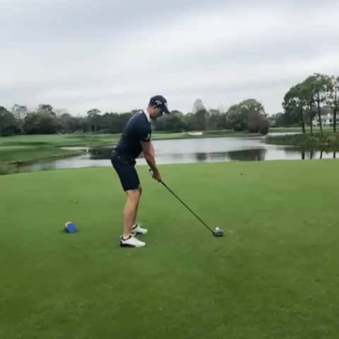 ヘンリク・ステンソンのインスタグラム：「How’s the swing look after two weeks off? #mutualofomaha」
