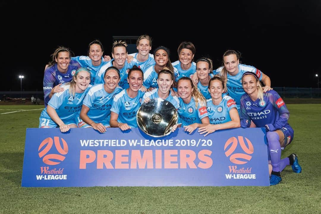 近賀ゆかりさんのインスタグラム写真 - (近賀ゆかりInstagram)「PREMIERS💙 @wleague 19/20  リーグチャンピオンになりました‼︎ この後、上位4チームで行うチャンピオンシップがあります。 これも獲ってこそ真のチャンピオンになると思うので、そこに向けてしっかり準備していきます‼︎ #melbournecityfc」2月21日 10時20分 - kingayukari2