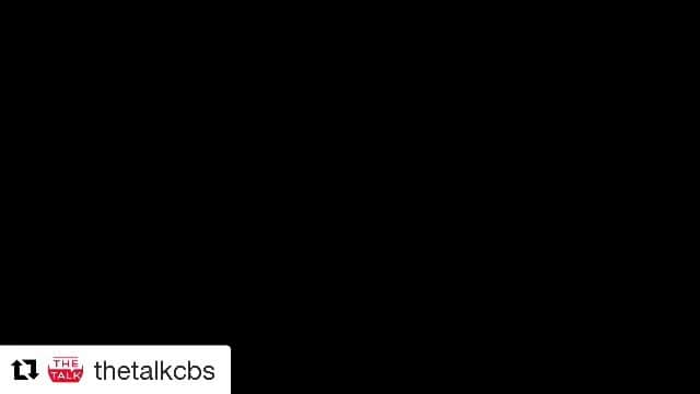 ジェリー・ライアンのインスタグラム：「So much fun with these amazing ladies this morning! #Repost @thetalkcbs with @get_repost ・・・ 🚨 RED ALERT ALERT AT THE TALK! 🚨 WE’RE COMING IN FOR A SAFE LANDING 🖖」