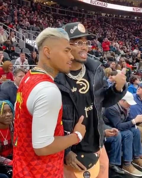 ホセフ・マルティネスのインスタグラム：「Gracias a toda la organización de los @atlhawks por su respeto y cariño la noche de hoy 🤜🏽🏀, gracias por el regalo @quavohuncho 🔥👏🏽. Thanks @atlhawks 🤝 Magnificent」