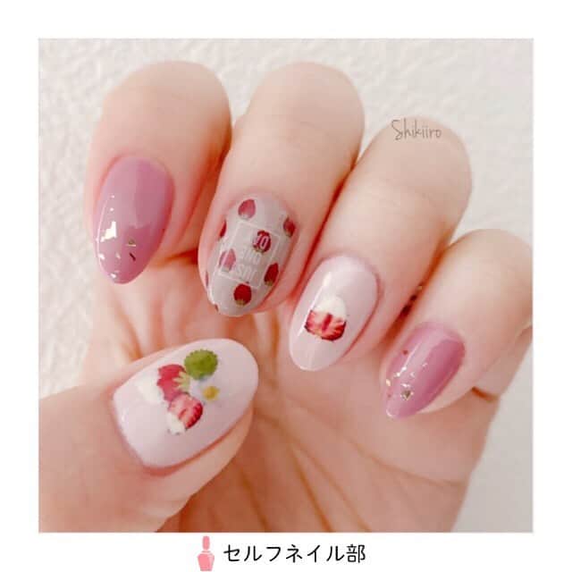 セルフネイル部 公式アカウントさんのインスタグラム写真 セルフネイル部 公式アカウントinstagram Shikiiro さんの いちごミルクネイル を紹介します やり方 1 全ての指にベースコートを塗り 乾いたら 親指 薬指に淡いホワイト寄りのピンクを
