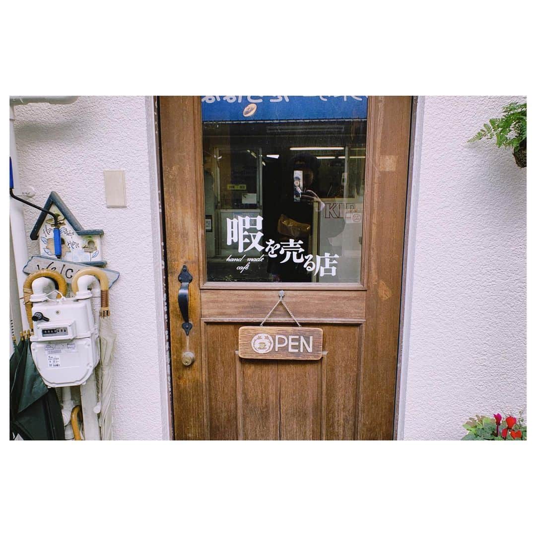 小山莉奈さんのインスタグラム写真 - (小山莉奈Instagram)「✌︎」2月21日 10時47分 - koyama_rina