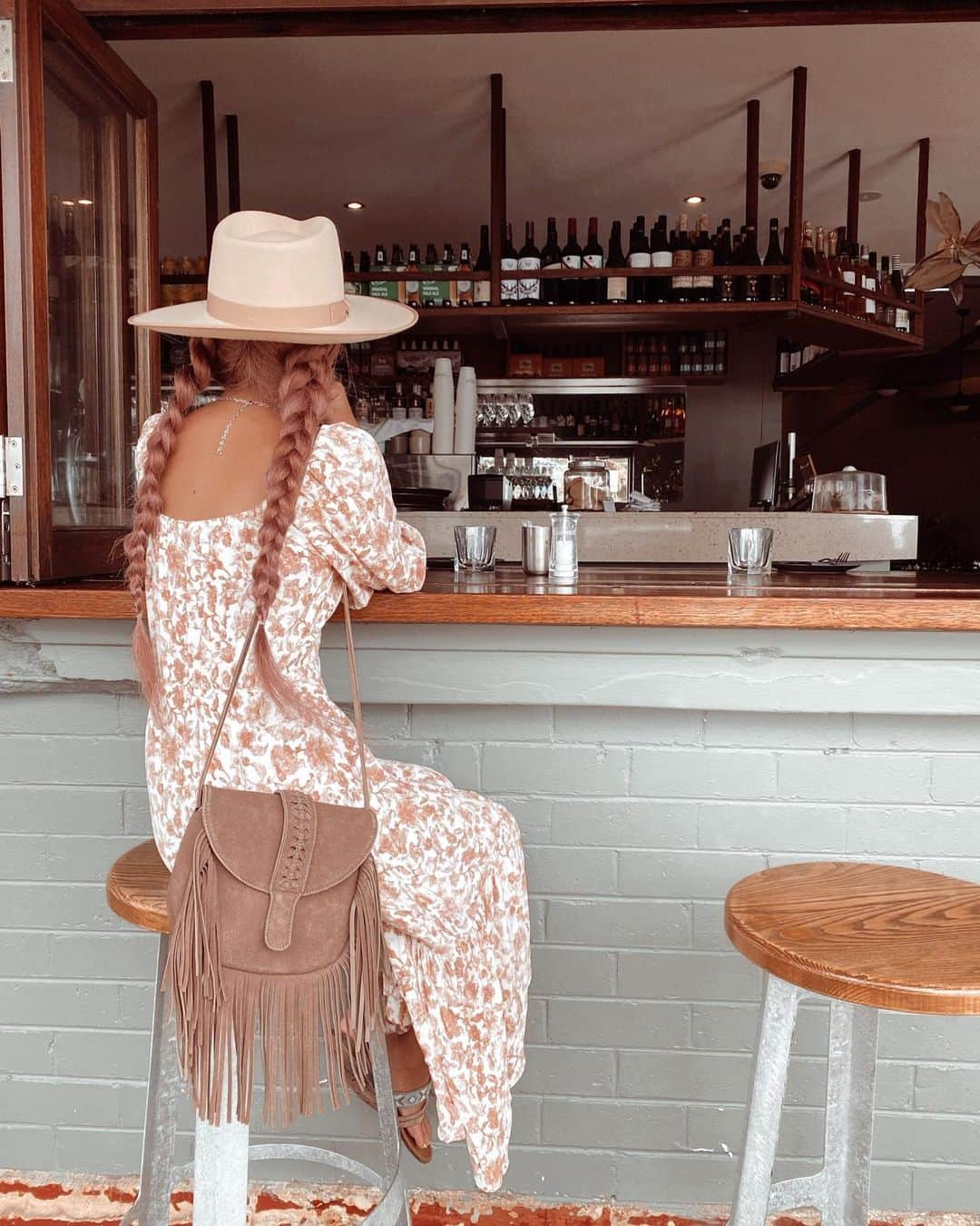 ユミ さんのインスタグラム写真 - (ユミ Instagram)「lunch time🥑🌞 I'm waiting for..🥥🥙🥪😝🧡🧡 wearing @kivari_the_label 📍Near Belongil Beach #Byronbay#Australia」2月21日 11時21分 - yuminchu1029