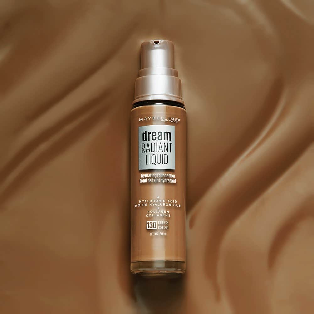 Maybelline New Yorkさんのインスタグラム写真 - (Maybelline New YorkInstagram)「No need to sacrifice hydration for coverage! Our #dreamradiantliquid foundation is infused with hyaluronic acid and collagen, keeping skin hydrated for up to 12 hours! Drop heart emojis if you're loving it! ❤️」2月21日 3時10分 - maybelline