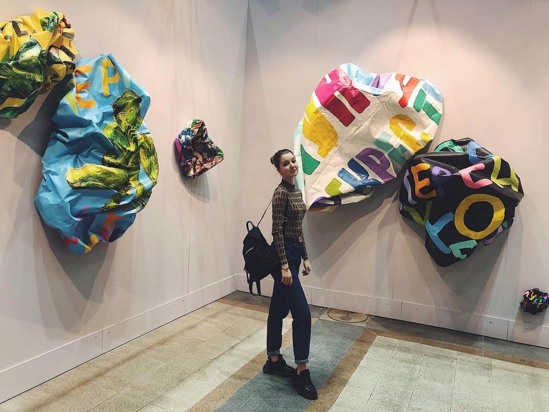 マリア・ソツコワのインスタグラム：「ART RUSSIA  Contemporary art fair🧬 #mariyasotskova  #mariasotskova  #marysot  #contemporaryartfair」