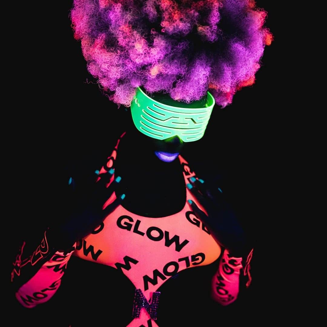 WWEさんのインスタグラム写真 - (WWEInstagram)「Glow in, glow out! 💚 Check out @trinity_fatu’s stunning new glow-in-the-dark gear.」2月21日 4時00分 - wwe