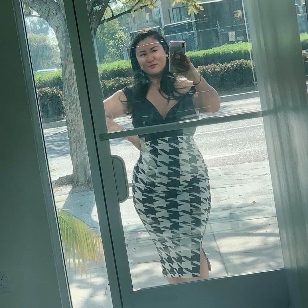 藤井美穂のインスタグラム：「I have no hesitation to take a public selfie.」