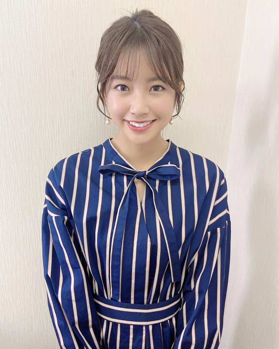 中川絵美里さんのインスタグラム写真 - (中川絵美里Instagram)「⚽️﻿ 今週もoha4🌞ありがとうございました。 そしていよいよ2020年、Jリーグ開幕です✨﻿ ﻿ Jリーグタイムは日曜 21時〜生放送です📺﻿ 試合日程の関係でしばらく日曜放送ですので お間違い無く！！﻿ ﻿ Jリーグタイム就任時から3年間共に過ごしてきたスタジオセットもこの開幕節からリニューアル予定🥳﻿ ﻿ ご質問いただいた衣装、タグ付けしてます！ #nhk#nhkbs1#jリーグタイム」2月21日 7時02分 - emiri_nakagawa