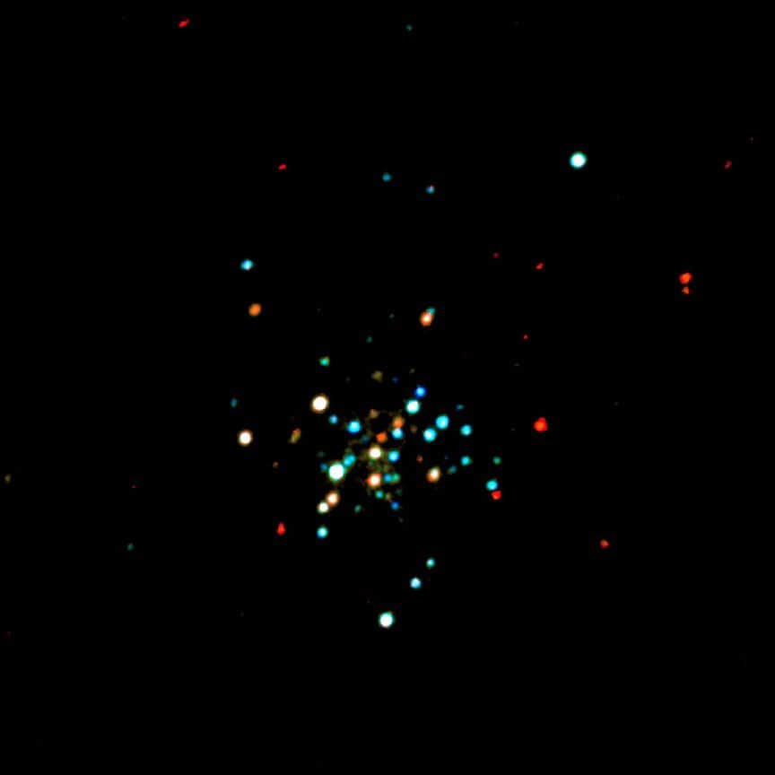 NASAさんのインスタグラム写真 - (NASAInstagram)「Even star systems have identity crises. 🤷⁣ ⁣  According to data from observatories like our @nasachandraxray, a double star system has been rapidly flipping between two alter egos: a low-mass X-ray binary and a millisecond pulsar. Astronomers found this volatile double system in a dense collection of stars known as Terzan 5.⁣ ⁣  The first image from @NASAHubble shows Terzan 5 in optical light. Swipe to see the new image where low, medium and high-energy X-rays detected by Chandra are colored red, green and blue respectively. Click the link in bio for more. ⁣ ⁣  Image Credit: NASA⁣ ⁣ #NASA #space #MilkyWay #Stars ⁣」2月21日 7時12分 - nasa