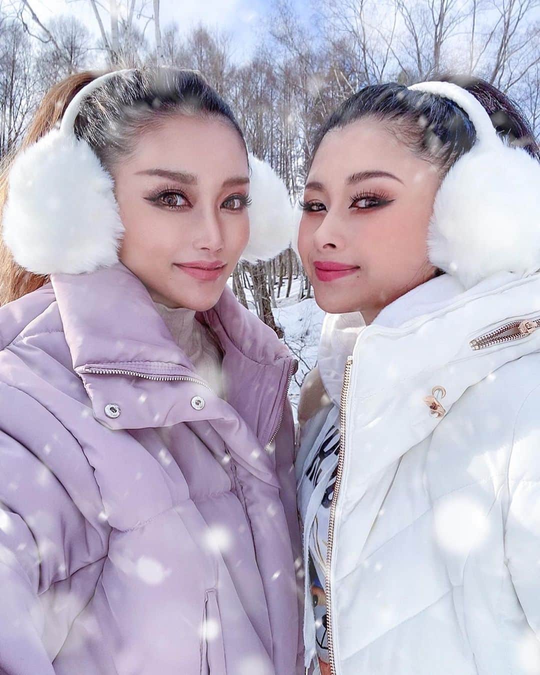 AYAMEさんのインスタグラム写真 - (AYAMEInstagram)「#snow#snowview#twins#gunma#bff#pinkwhite#longhair#makeup#bloggerlife#bloggerstyle#asianladies#雪景色#雪」2月21日 8時00分 - l.ayame
