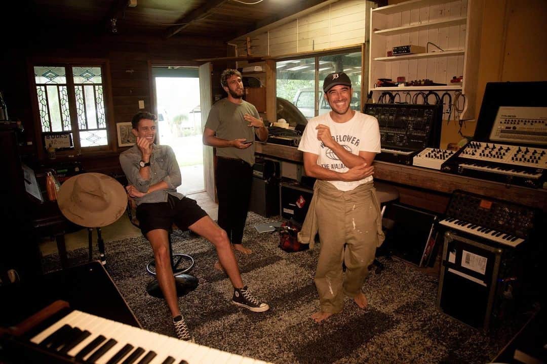 Flight Facilitiesのインスタグラム：「Studio time with the shaman @jono.ma 📸 @knowwherestories #newmusic」
