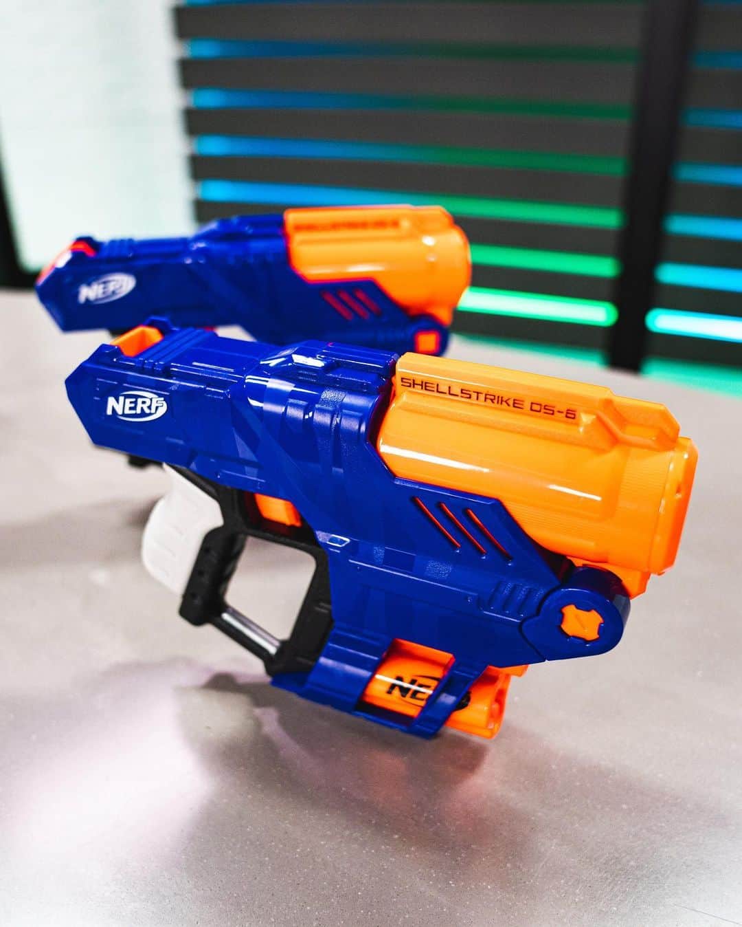 Dude Perfectさんのインスタグラム写真 - (Dude PerfectInstagram)「Shell system + TRIPLE-dart blast = one insane handheld! The @nerf Shellstrike is 🔥🔥🔥 (Link in our bio) #NERForNothin #ad」2月21日 8時22分 - dudeperfect