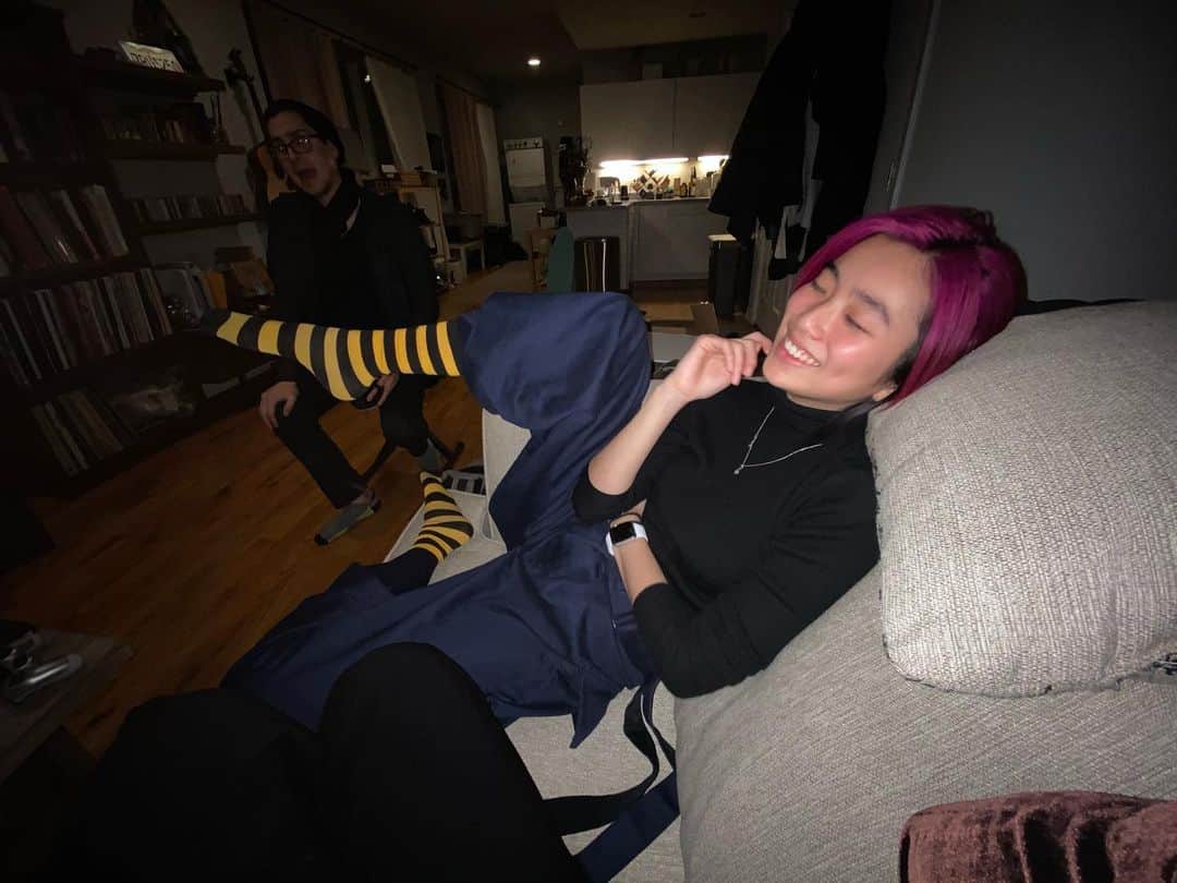 のインスタグラム：「When @sarah.kim takes a photo of you, you feel obliged to post it.」