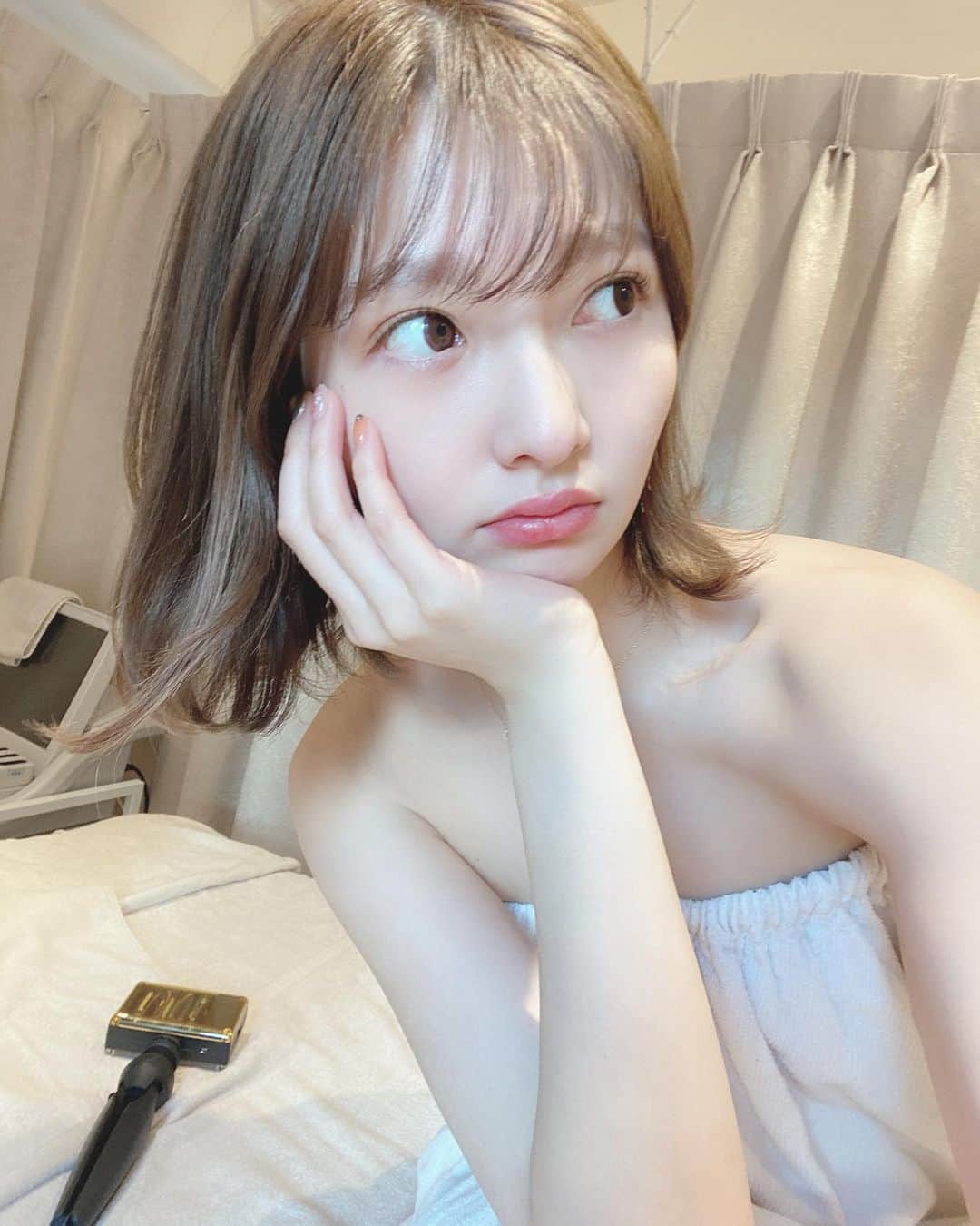 橋本萌花さんのインスタグラム写真 - (橋本萌花Instagram)「YouTube企画どんなことやってほしいですか〜？みんなの意見が聞きたい💕🙆‍♂️ #すっぴん#メイク#橋本萌花#はしもともか#cute#ハーブピーリング #japan#tokyo#古着#girls#もかころん#ビジョビ#トレーニング#美尻#美脚#ボブヘアアレンジ #ジム#びじょび#美容#ハイフ#小顔#セルフィー#セルカ#かわいい#マツエク#ネイル#YouTube#ゆーちゅーばー#youtuber」3月21日 13時58分 - moca.gram