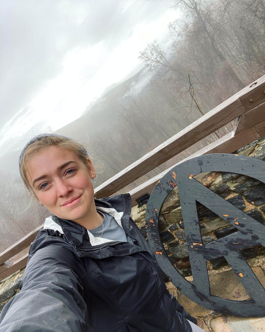 レイチェル・パーソンズのインスタグラム：「Livin’ the Trail Life」