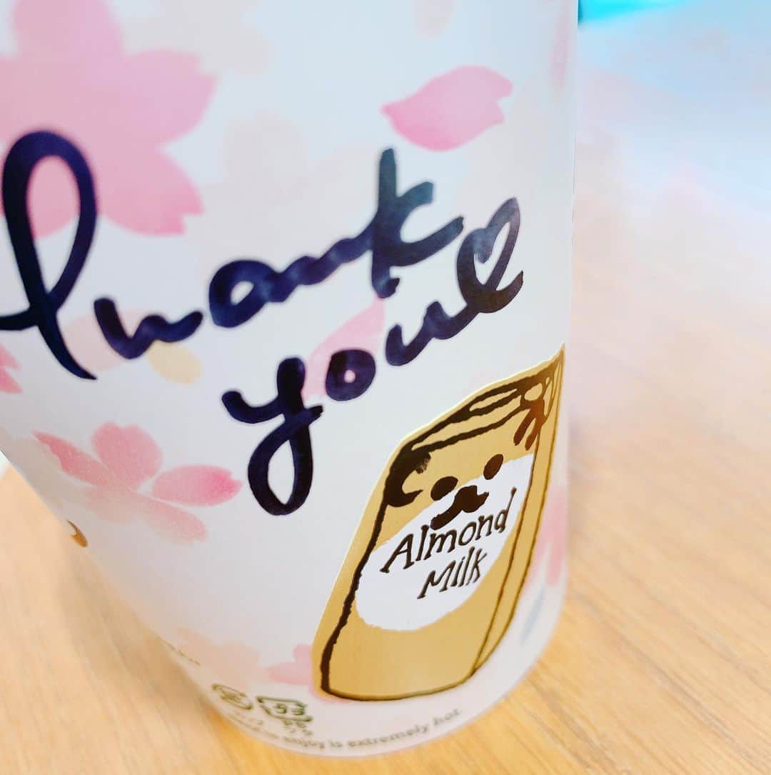 大月さゆのインスタグラム：「アー乳ちゃん。連れて稽古へ向かう。」