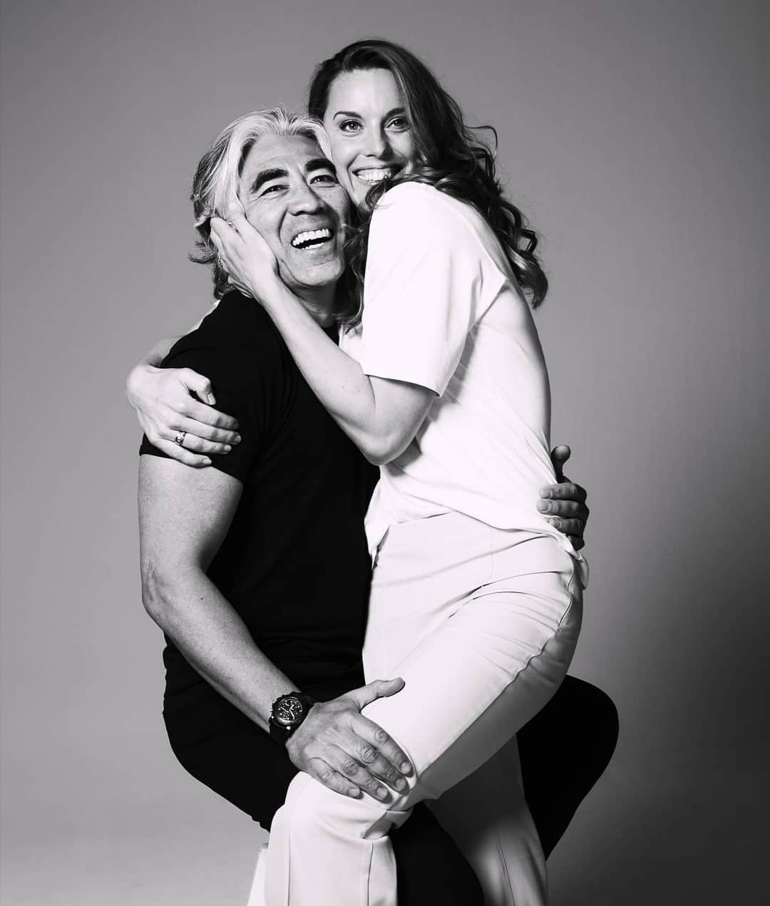 フェムケ・ヘームスケルクのインスタグラム：「A global crisis almost ensured that we couldn't be together. So that's why we got married last tuesday!! 💍 Few months earlier than planned... But when life gives you lemons.... 🍋🍋➡ 🥤 . . Baby, nothing ever will be regular with you and I love you for it, more than you'll ever know ❤️ . . #GotMarriedACrossTheKebabHut 📸 : @heldenmagazine // Stef Nagel」
