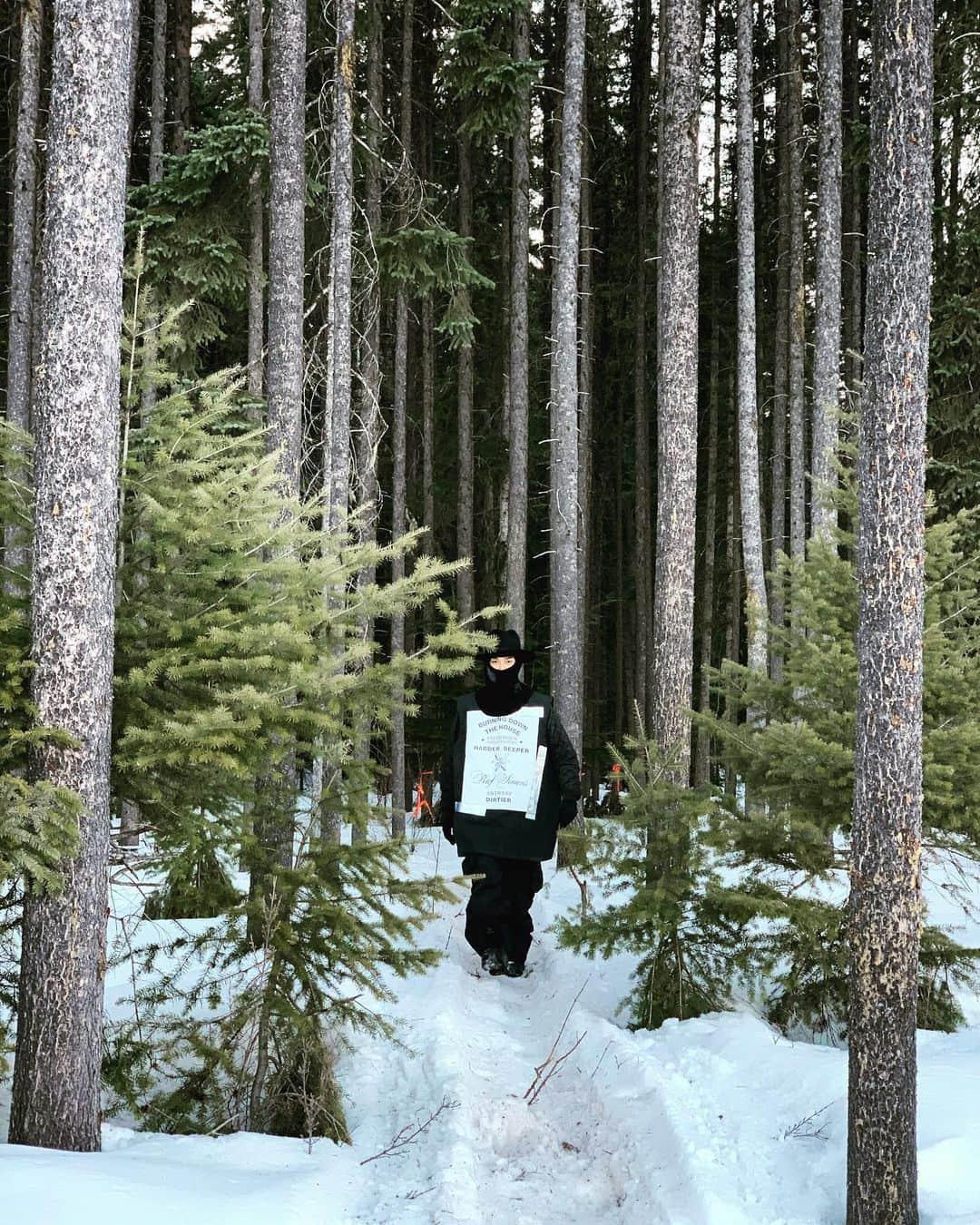 松田翔太さんのインスタグラム写真 - (松田翔太Instagram)「SOCIAL DISTANCING 🏔  @templa_projects  @rafsimons  @kijimatakayuki」3月21日 11時17分 - shota_matsuda