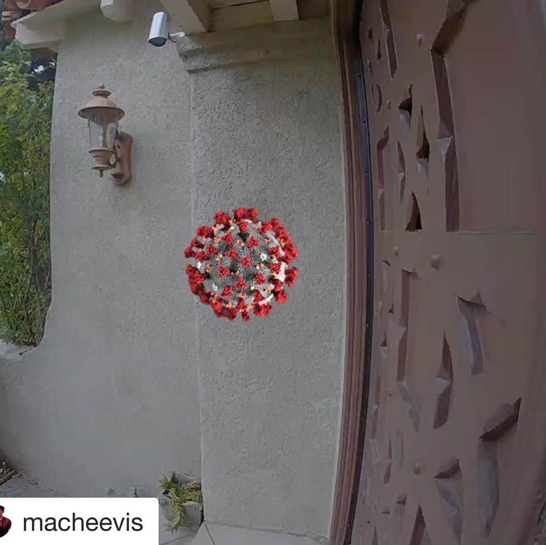 ウィル・リーさんのインスタグラム写真 - (ウィル・リーInstagram)「Almost got me. Luckily we have a video doorbell. You gotta be vigilant, people! #thisboyslife follow @macheevis」3月21日 11時43分 - unclewilllee