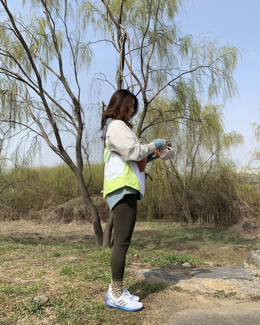 ユ・ソヨンさんのインスタグラム写真 - (ユ・ソヨンInstagram)「엄마미들 모시고 날이 좋아서 한강 산보🥰」3月21日 12時15分 - 1soyeonryu