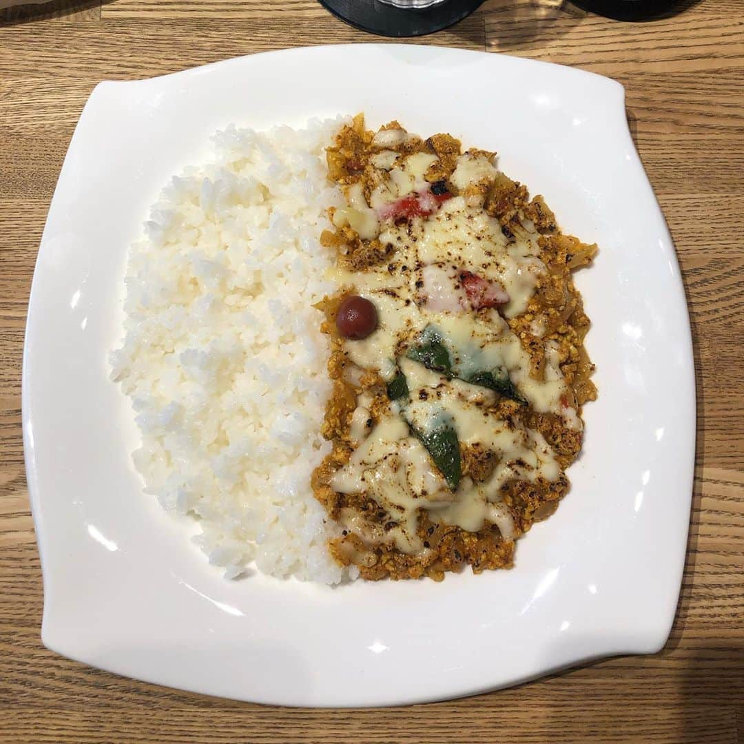 市川蔦之助さんのインスタグラム写真 - (市川蔦之助Instagram)「#キーマカレー 専門店😳 ものすごくスパイスの効いた辛口🔥 最高に美味しかったー😭 チーズ🧀は是非トッピングしてください😋  #京都 #スパイスチャンバー  #歌舞伎カレー部」3月17日 17時12分 - tsutanosuke