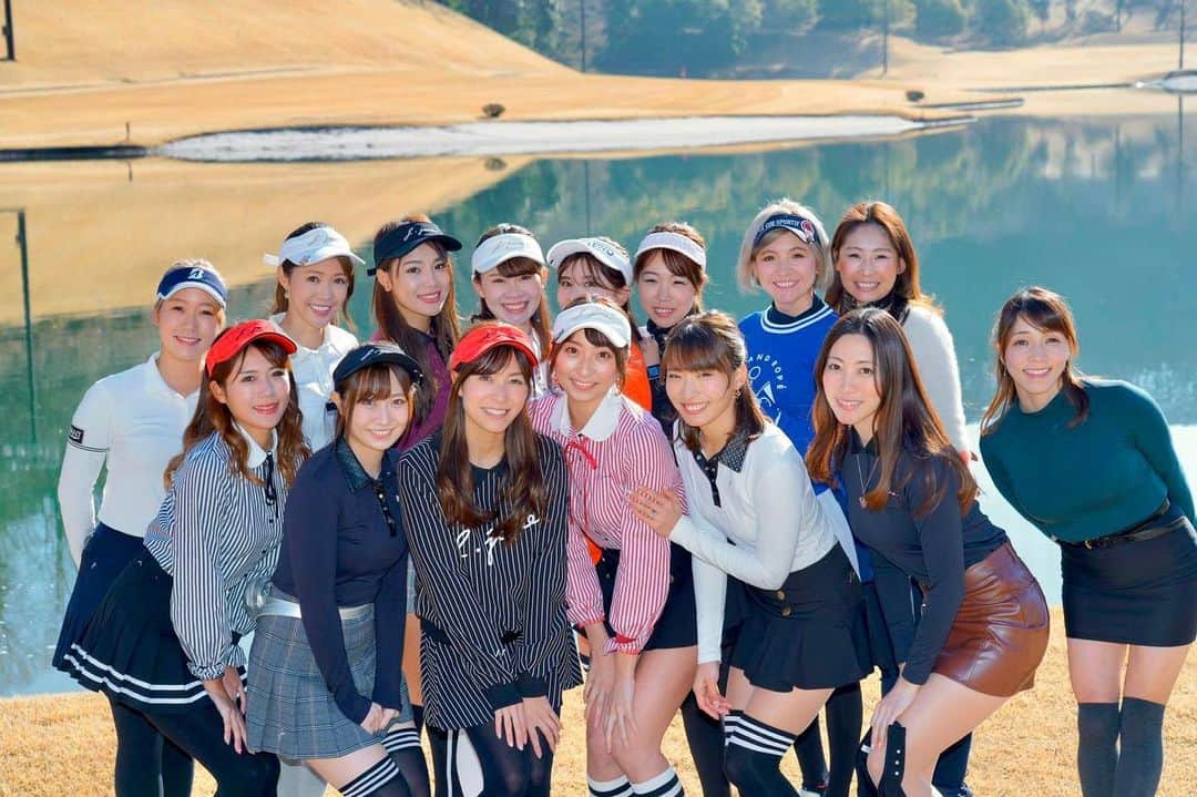 高沢奈苗さんのインスタグラム写真 - (高沢奈苗Instagram)「. 週末はFUJIWARA CUP⛳️🏌️‍♀️ @j.jane_japan . 女子はほぼ皆J.JANE💖 春の新作ももうすぐ日本に入ってくるということで、楽しみです💛 . . ラウンドはと言いますと、パターが調子良くて久々に80台で回れました🏌️‍♀️✨ . この調子で安定していきたい…⛳️ . . . #golf #j_jane #j_jane_golf #fujiwaracup #ゴルフ #ゴルフ女子 #アパリゾート栃木の森ゴルフコース」3月17日 9時11分 - nanaetakasawa