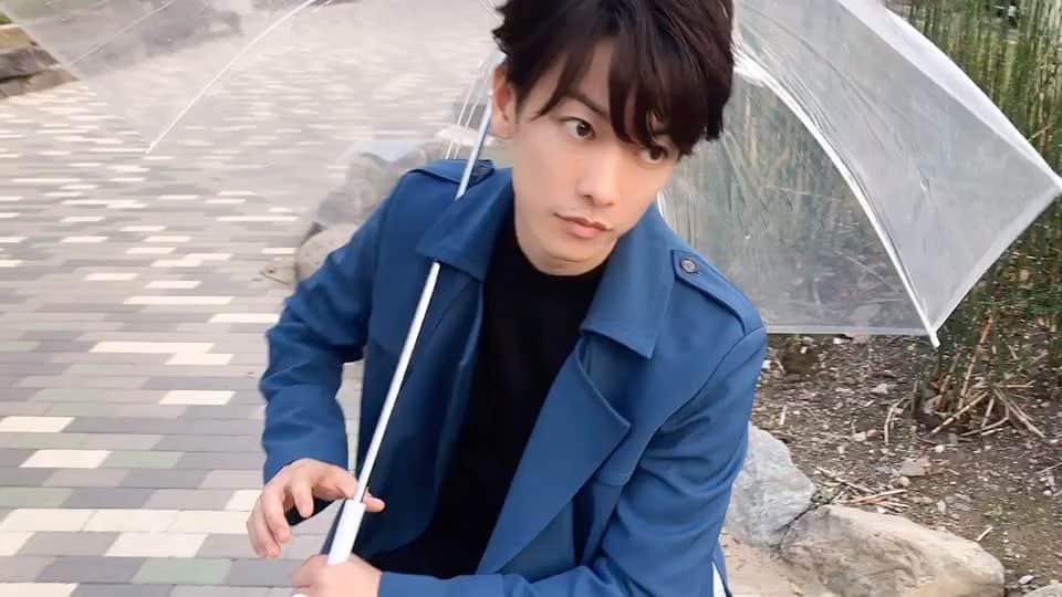 恋はつづくよどこまでものインスタグラム：「恋つづ　最終話まであと11時間❣️ #待ちに待ったこの日 #今夜も #最強に #最高 #絶叫してください #撮影の合間 #七瀬撮影 #天堂先生。逆さまです... #このあとも #TBS電波ジャック続きます #ひるおび #ゴゴスマ #Nスタ #上白石萌音 #佐藤健」