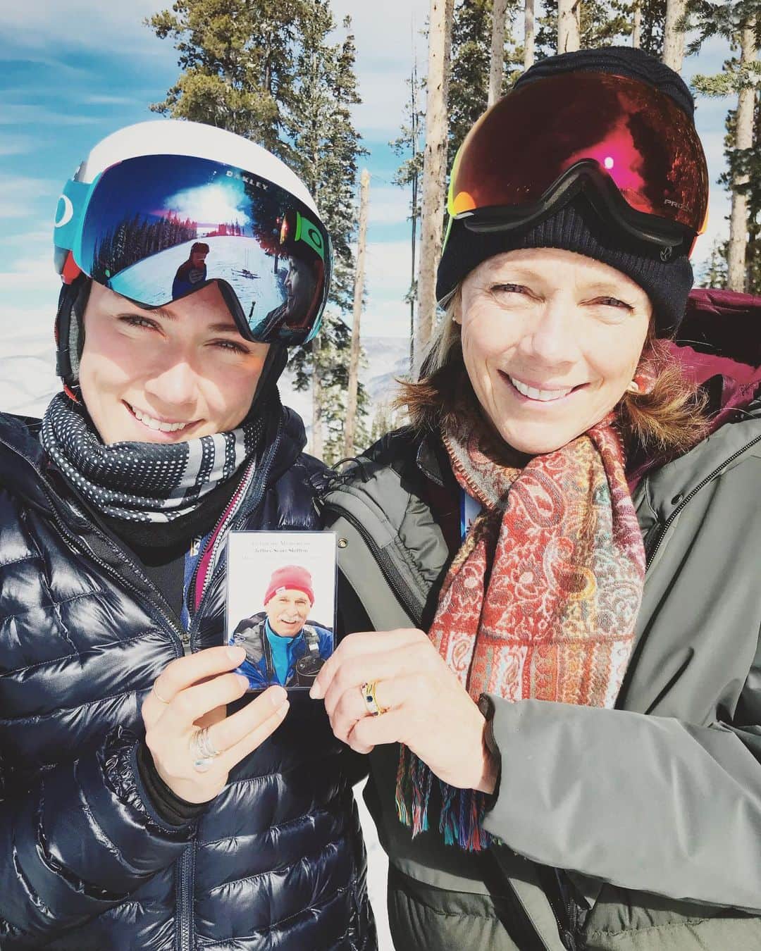 ミカエラ・シフリンのインスタグラム：「Thanking every heaven, moon and star in this universe for my Mom. She is the strongest person I know. If he was our foundation, she is the concrete. It may be cracked and splintered, but she is still finding a way to keep it bonded together. Of all the things for which I’m grateful, you’ll always find her at the top of the list.」