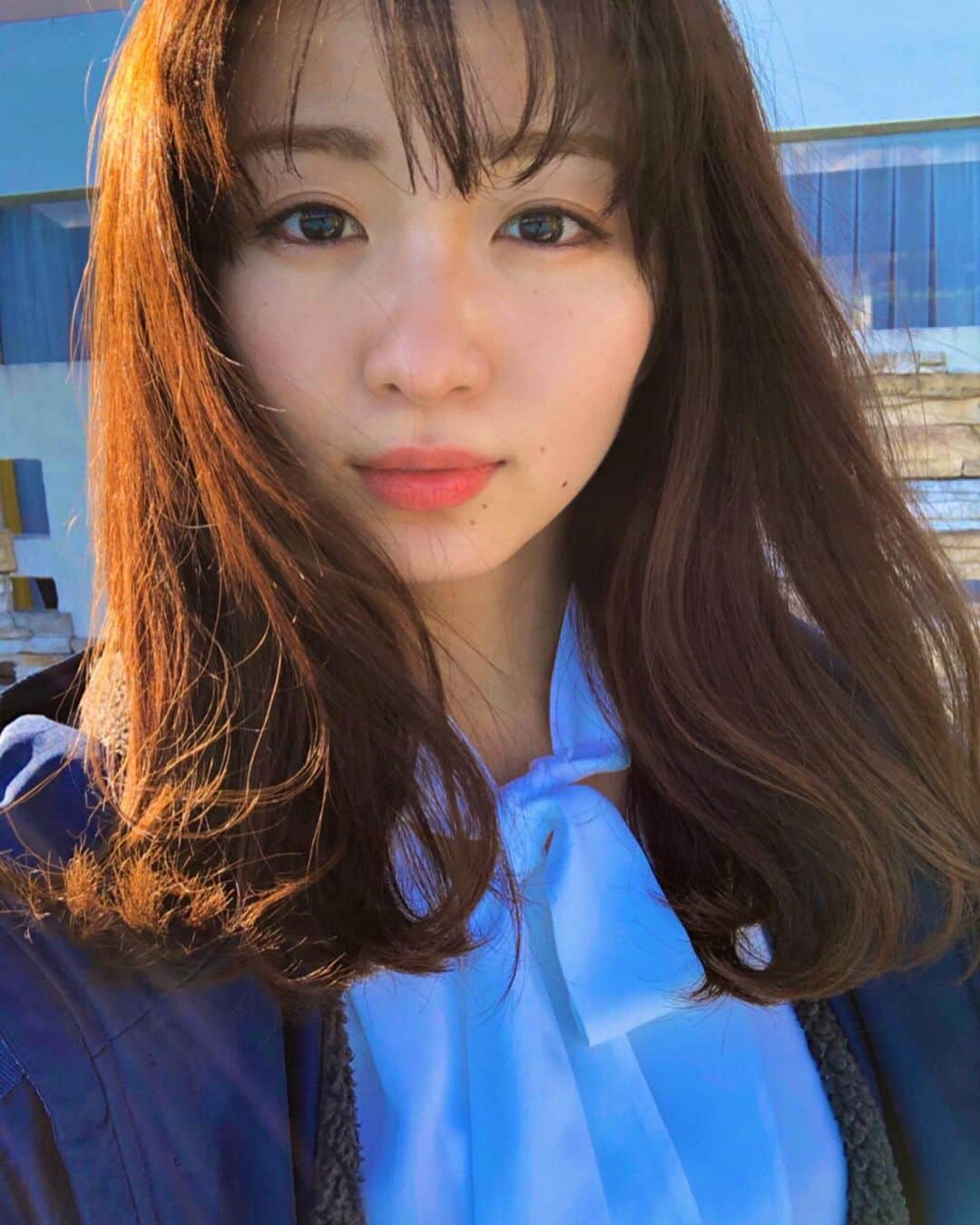 岡崎紗絵さんのインスタグラム写真 - (岡崎紗絵Instagram)「お天気よろし🌞 春めきですね、 春夏撮影なので助かります☺︎ #あったかい　#最高　#早くもっとあったかくなってー　#桜もそろそろ　#咲くかしら」3月17日 13時46分 - sae_okazaki