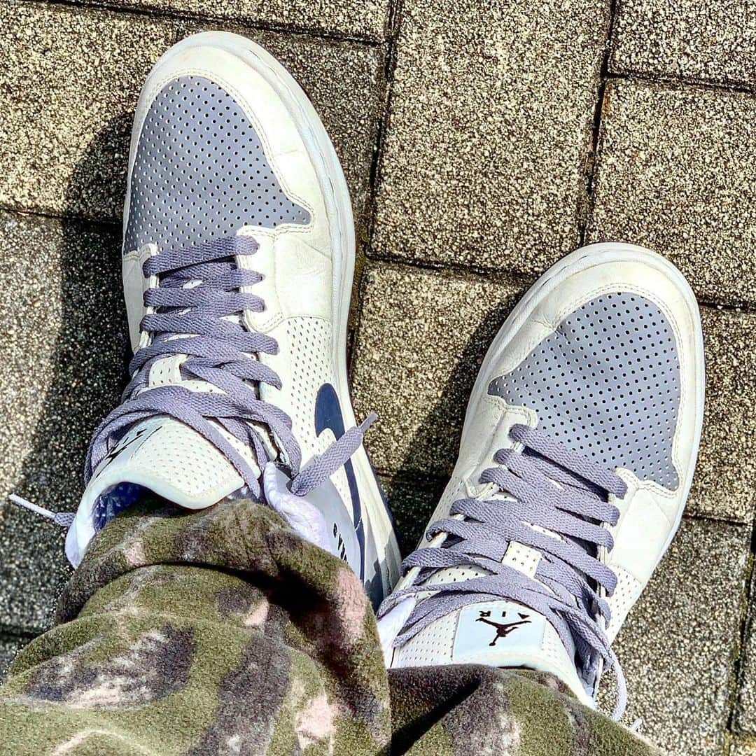 多村仁志さんのインスタグラム写真 - (多村仁志Instagram)「今日の #Sneaker 久々履いた ・ #NIKE #nikesneakers #customsneakers #ナイキ #ナイキスニーカー #カスタムスニーカー #AIRJORDAN1 #2014 #製作 #TAMURA8 @hit_tamu #改めて思う この #color #nice White×Gray×Navy」3月17日 14時54分 - hit_tamu