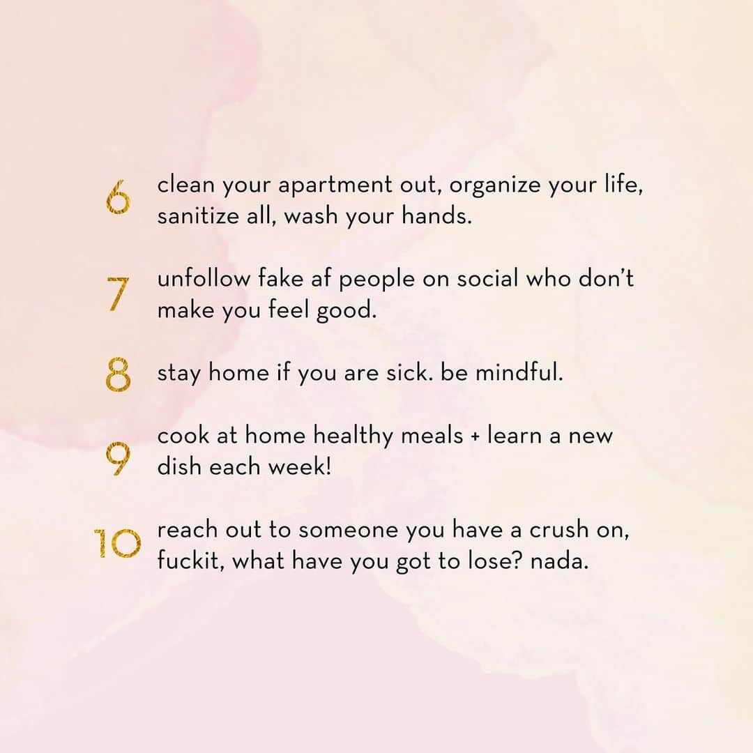 キャンディス・クマイさんのインスタグラム写真 - (キャンディス・クマイInstagram)「keep the calm while social distancing🙏🏼 here are 10 things you can do now  swipe through+ #10 is the most popular: .  I wrote 6 books + hundreds of recipes + dozens of articles//stories all from my home office even through hurricane sandy! .  you can do anything when you keep the calm + positive. .Everything I share the next few weeks will be FREE and USEFUL .  chat to me below on what you want to see or hear more of in comments👇🏼👇🏼👌🏼 xx 💋 ck」3月18日 1時18分 - candicekumai