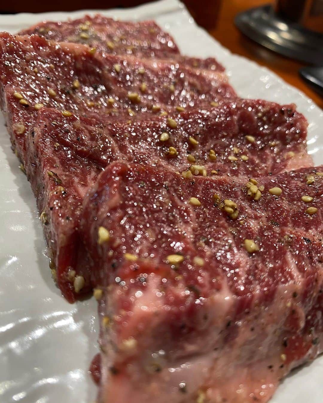 ニッチロー'さんのインスタグラム写真 - (ニッチロー'Instagram)「まだまだ寒いけど焼肉はいつでも熱い！  下北沢に新しく出来た【TORERO】さん  お洒落美味しい焼肉は今まで下北沢には無かった感じでいいです！  #torero #トレロ #焼肉 #下北沢 #日本一の焼肉の街生まれ  #焼肉大使 #ニッチロー' #ニックロー #ニッチ飯  #yakiniku  #shimokitazawa」3月17日 18時10分 - nicchiro5.1