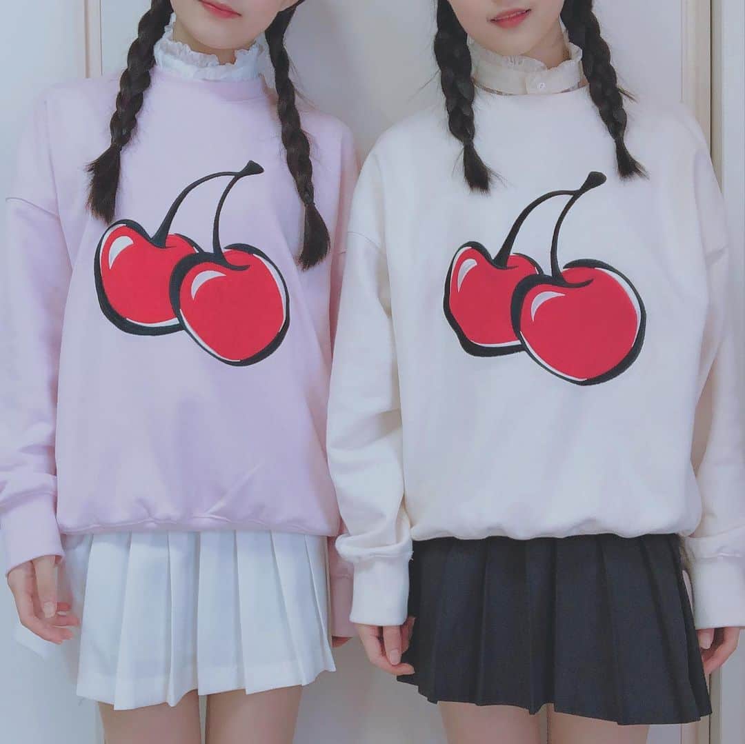 ひかはるのインスタグラム：「KIRSH🍒🍒💖 #kirsh #kirshgirl #双子コーデ #双子 #code #さくらんぼ  @kirsh_jp_official @kirsh_official @kirsh_girl_japan」