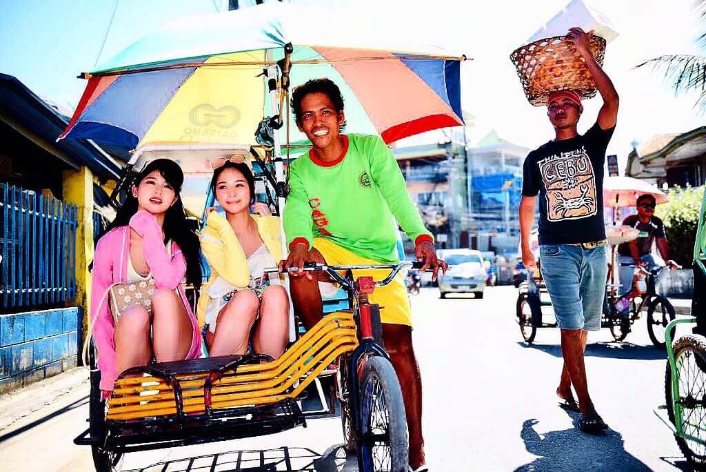 立花サキさんのインスタグラム写真 - (立花サキInstagram)「おばんです(^^)﻿ ﻿ ﻿ #懐かしいシリーズ﻿ #Philippine #cebu﻿ #トライシカル」3月17日 18時25分 - tachibanasakichaso